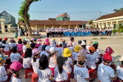 Tham quan trường Tiểu học Đức Thạnh